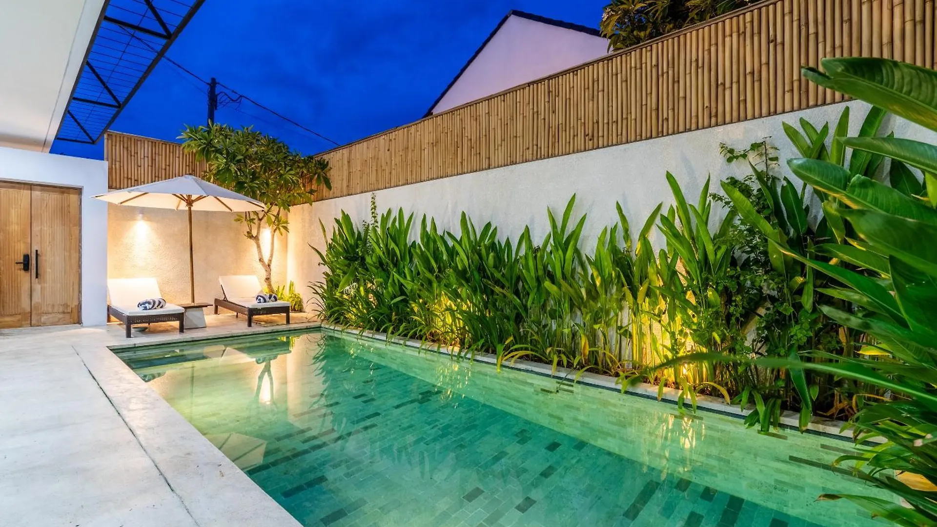 Shanti Villa - 3Br Luxury Private Pool Villa In Seminyak