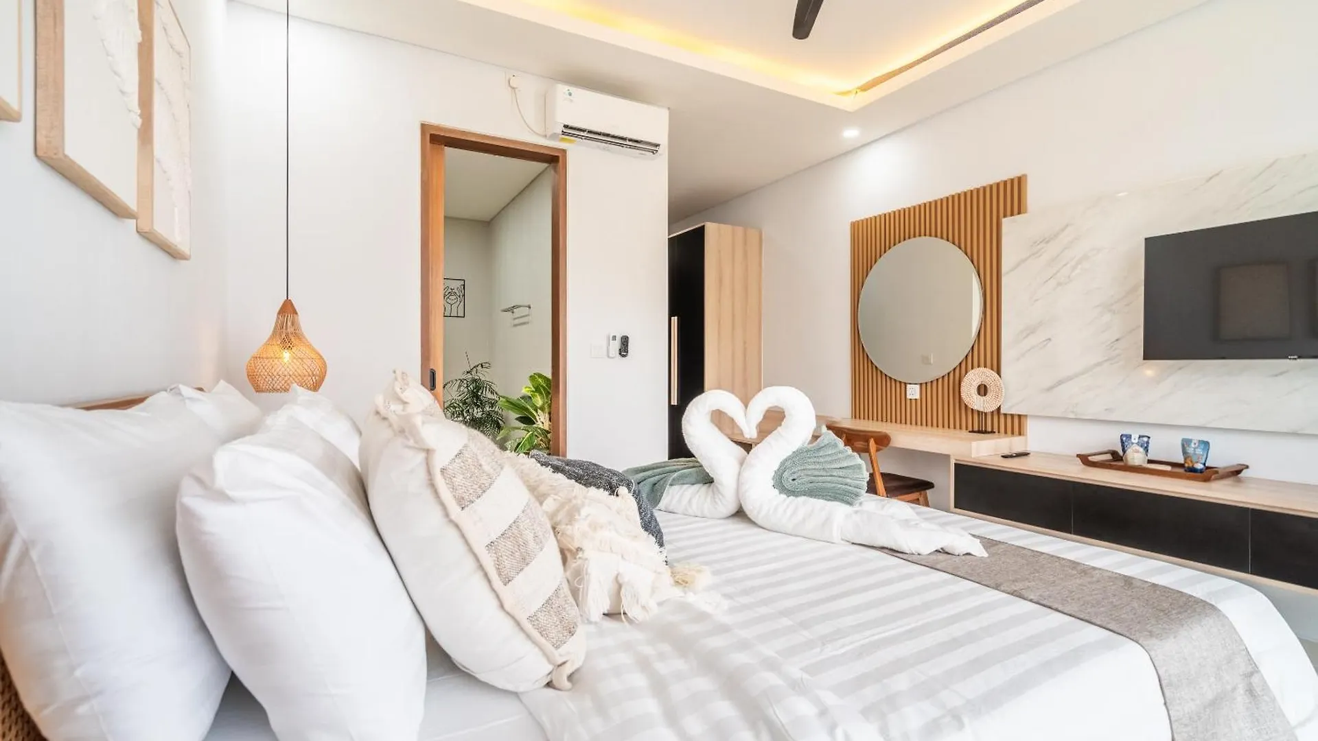 Shanti Villa - 3Br Luxury Private Pool Villa In Seminyak Indonesia