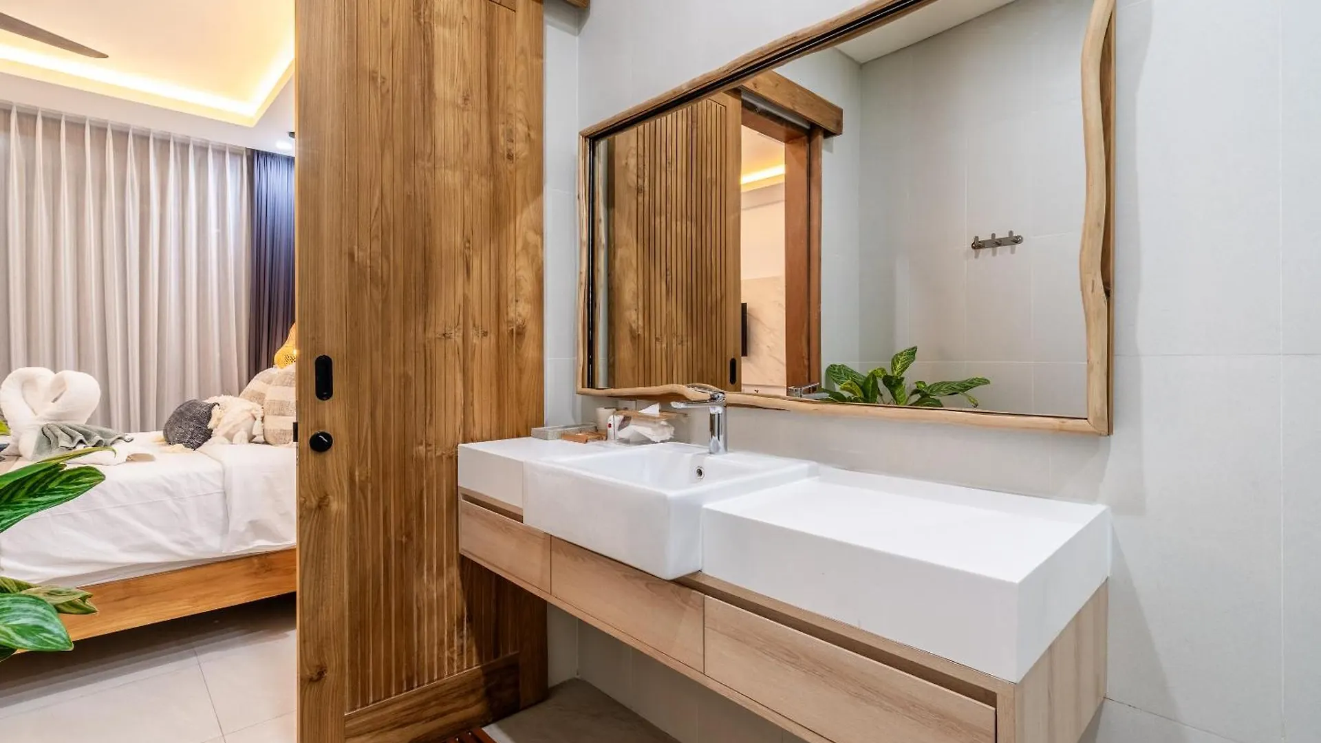 Shanti Villa - 3Br Luxury Private Pool Villa In Seminyak