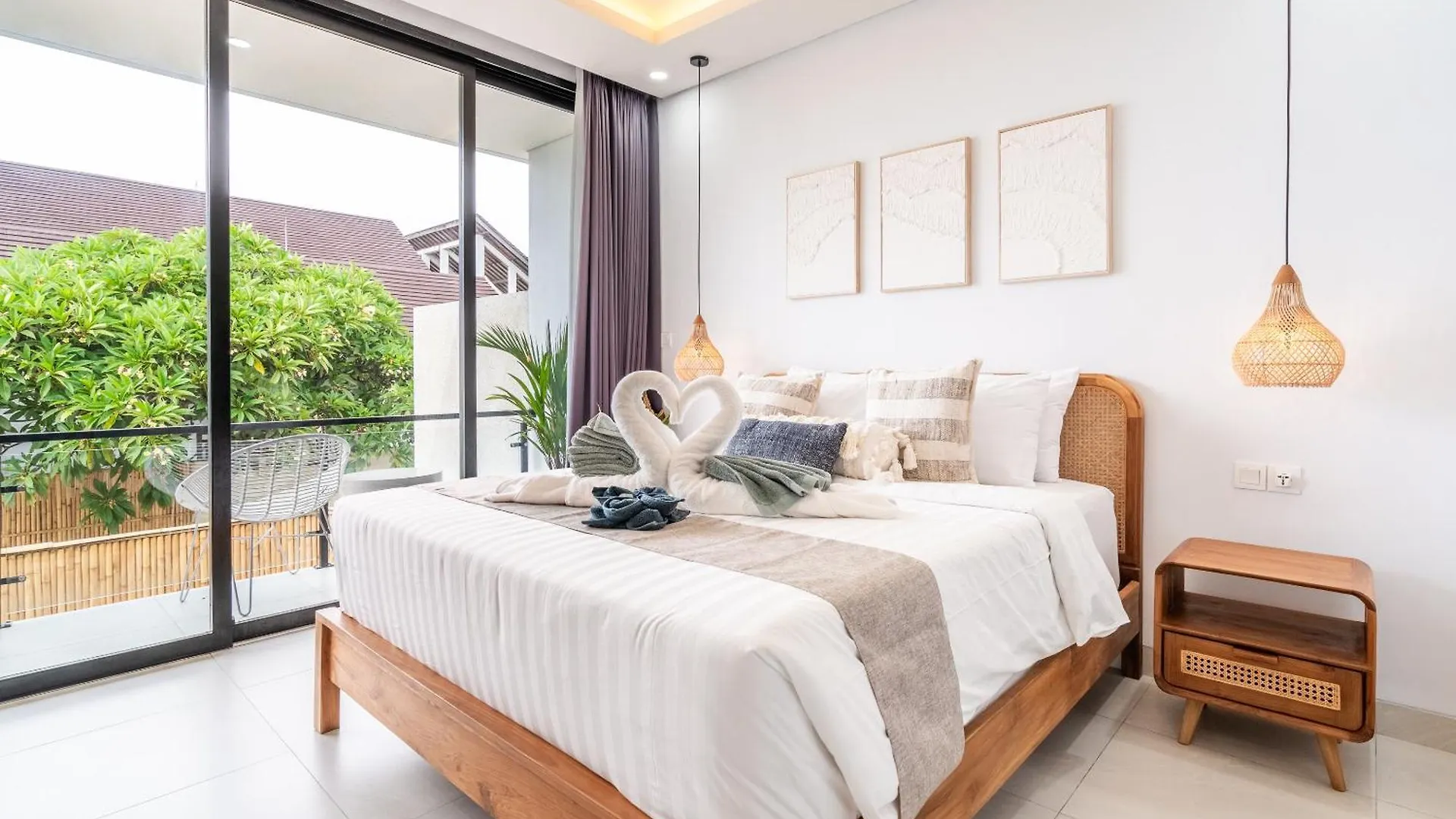 Shanti Villa - 3Br Luxury Private Pool Villa In Seminyak
